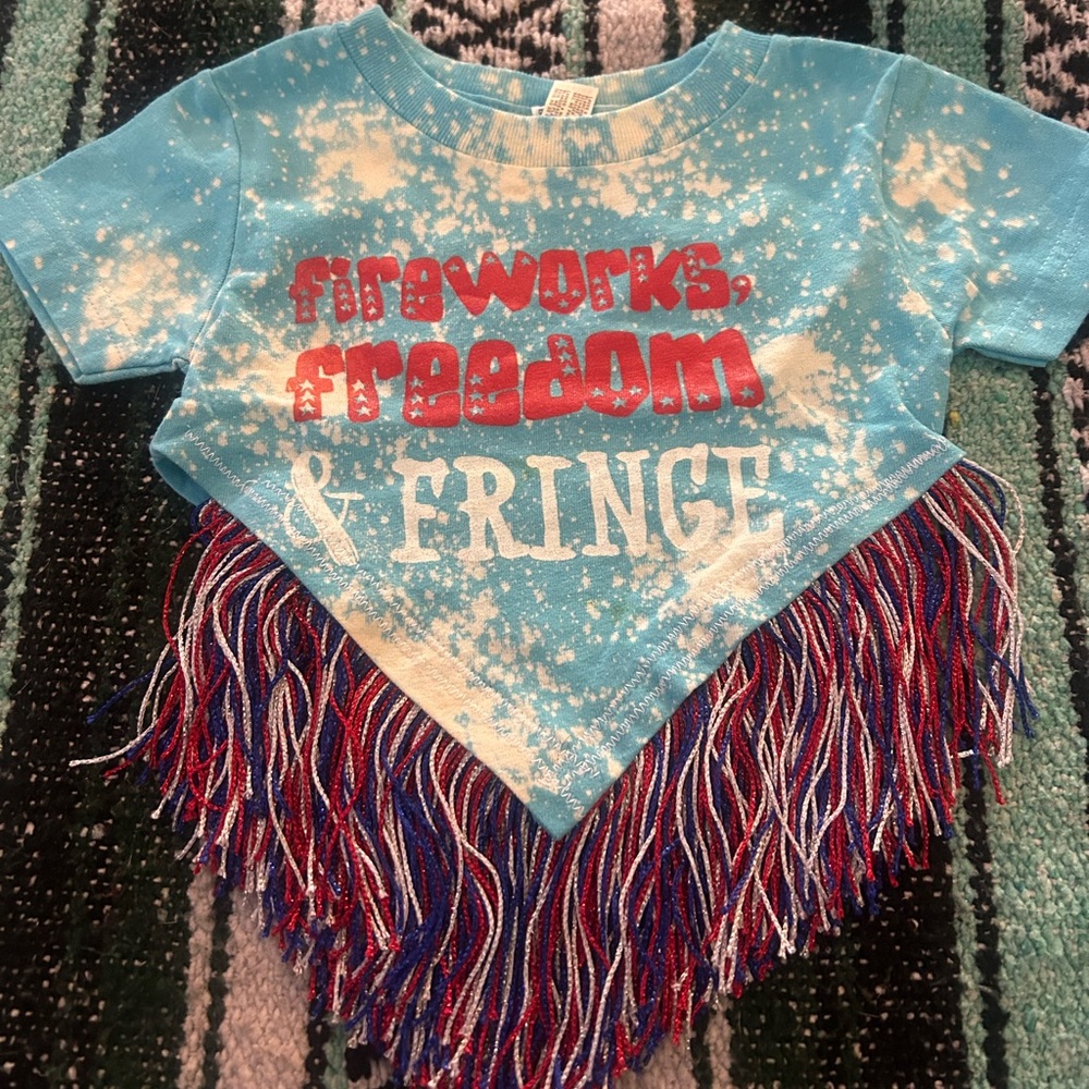 Kids cropped fringe graphic tee